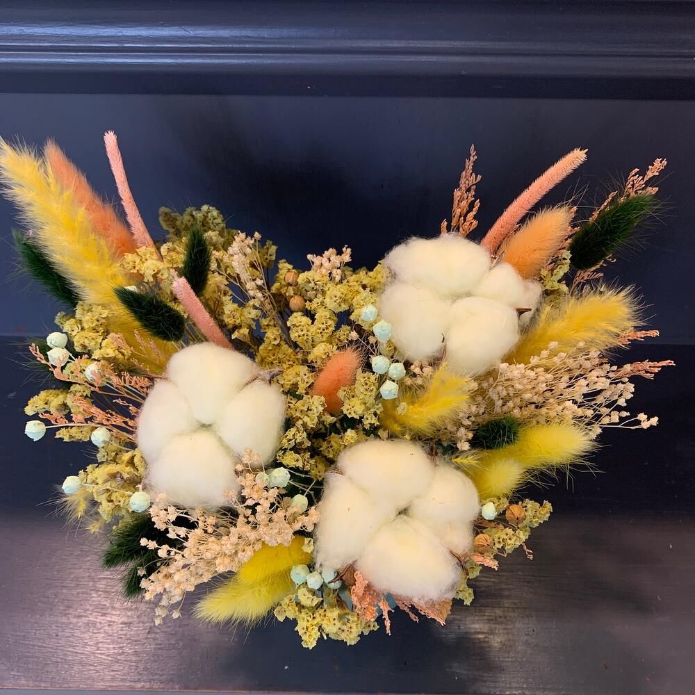 Сухоцветы в керамическом кашпо Сухоцветы в керамическом кашпо