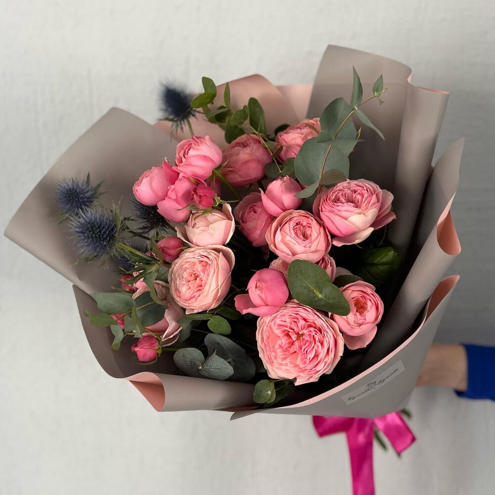 Эндорфин (пионовидная роза, эрингиум и эвкалипт)