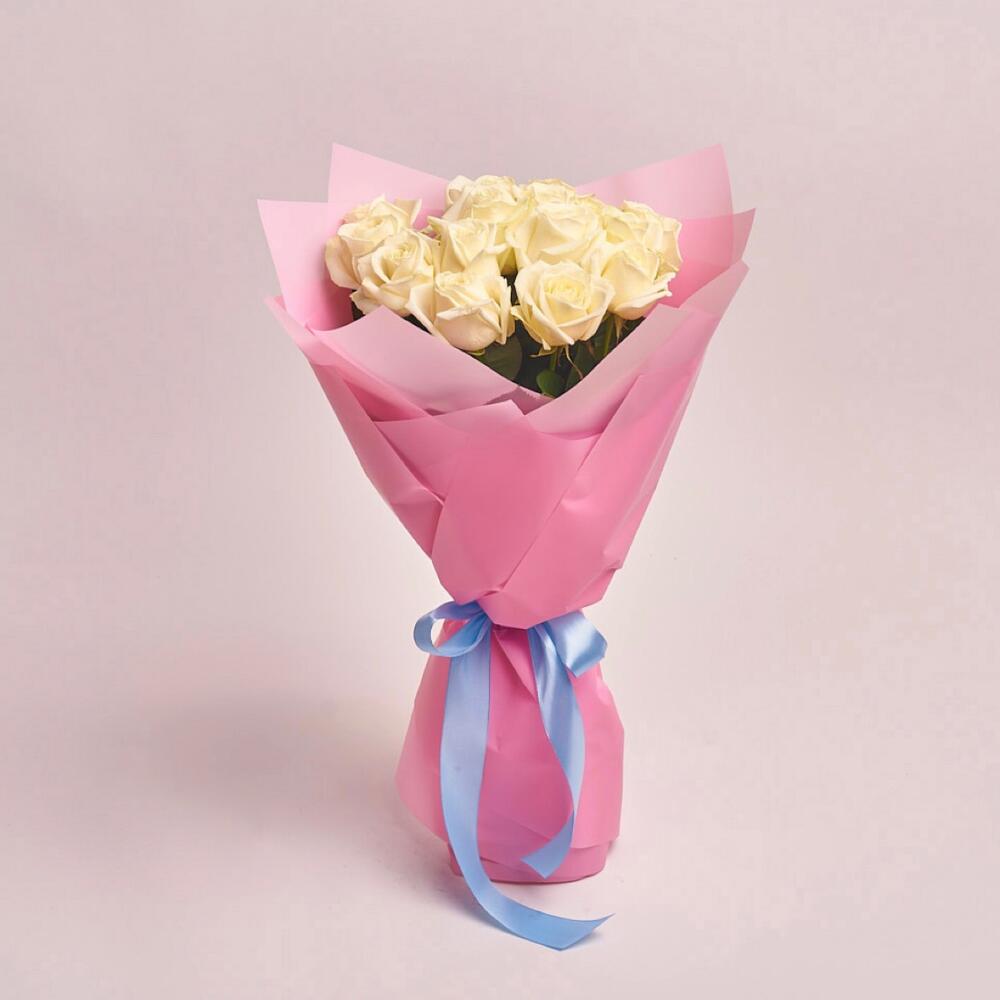 Букет білих троянд