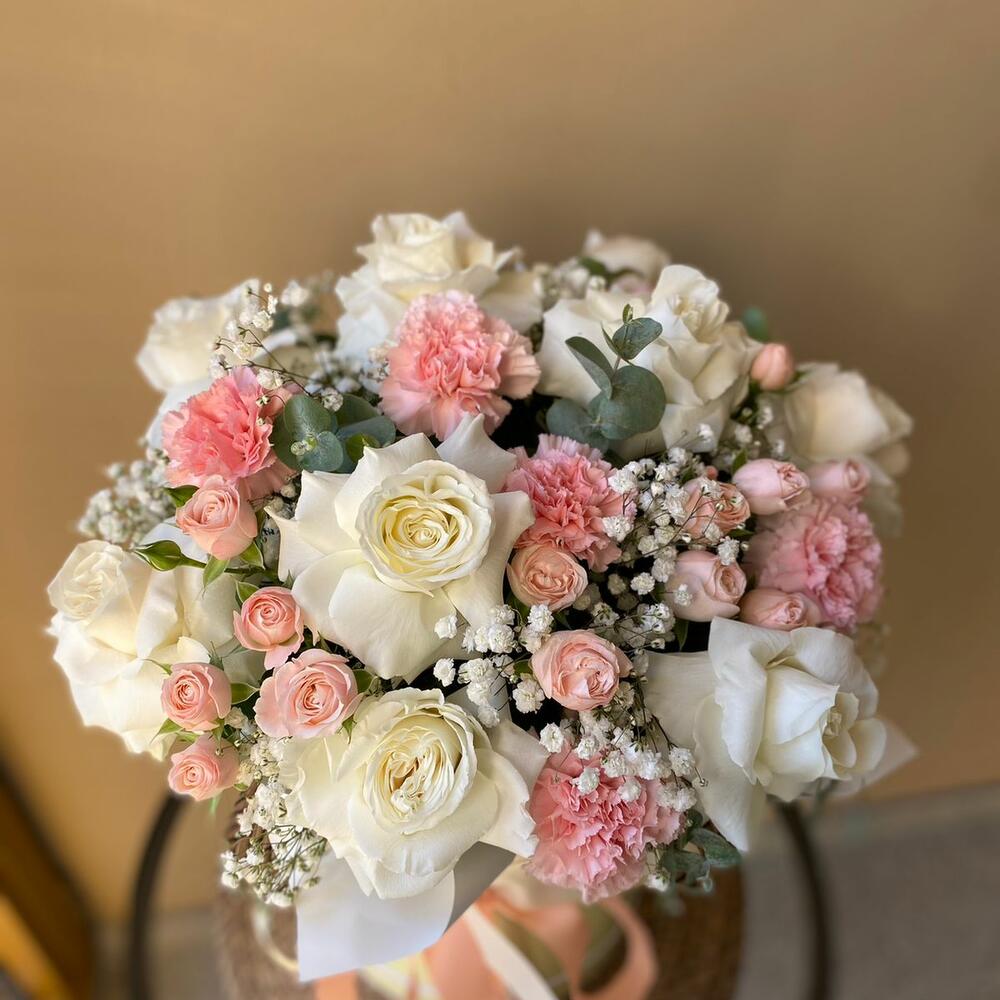 Нежный букет в коробке