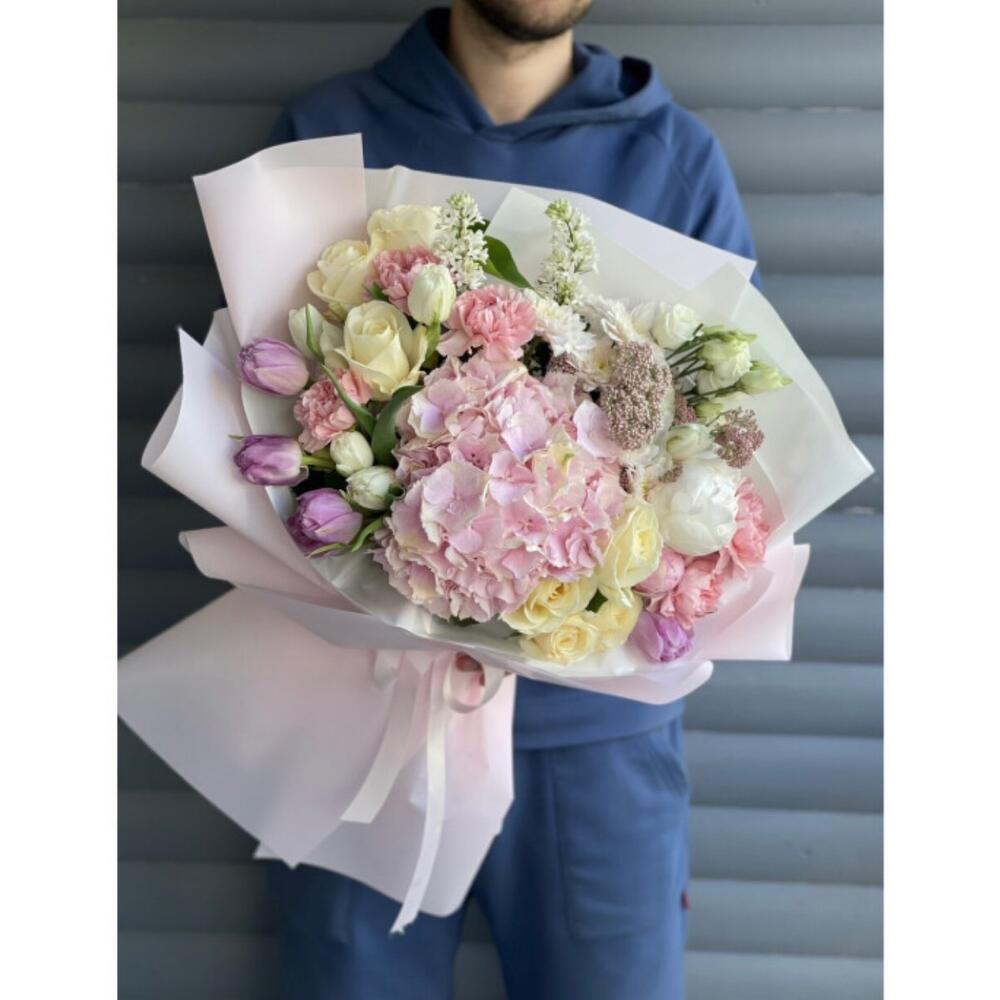 Букет от флориста 080