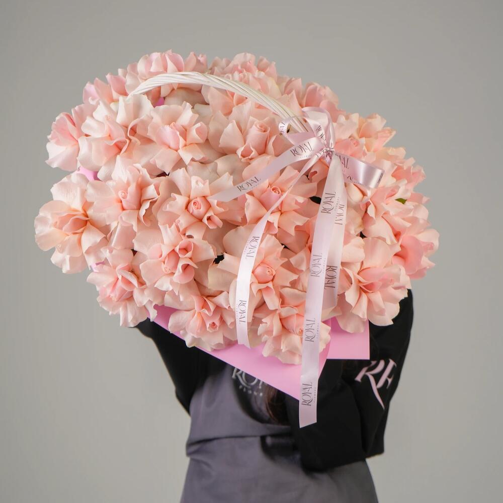 Корзина с цветами